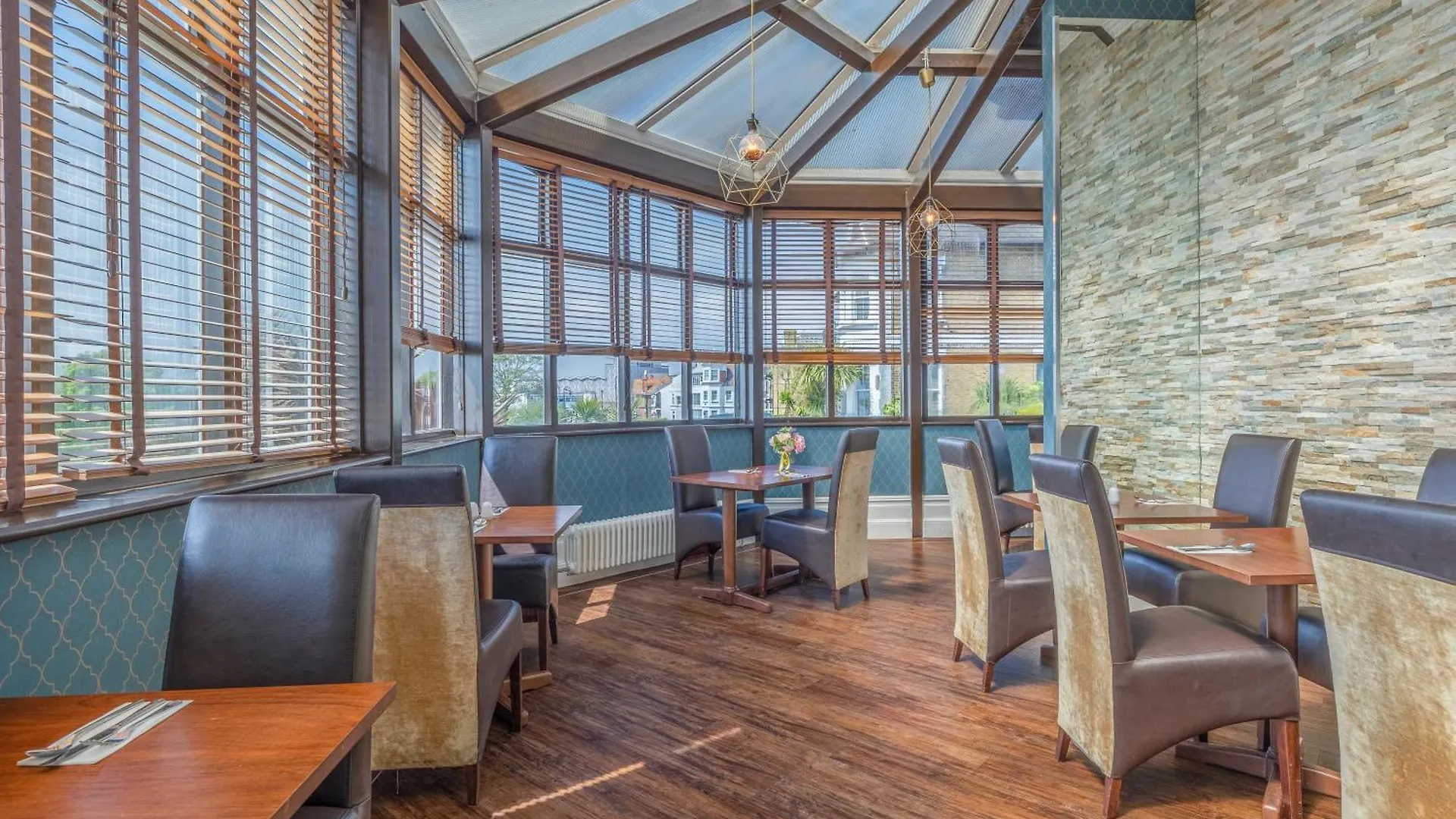 ***  Muthu Westcliff Hotel Southend-on-Sea United Kingdom